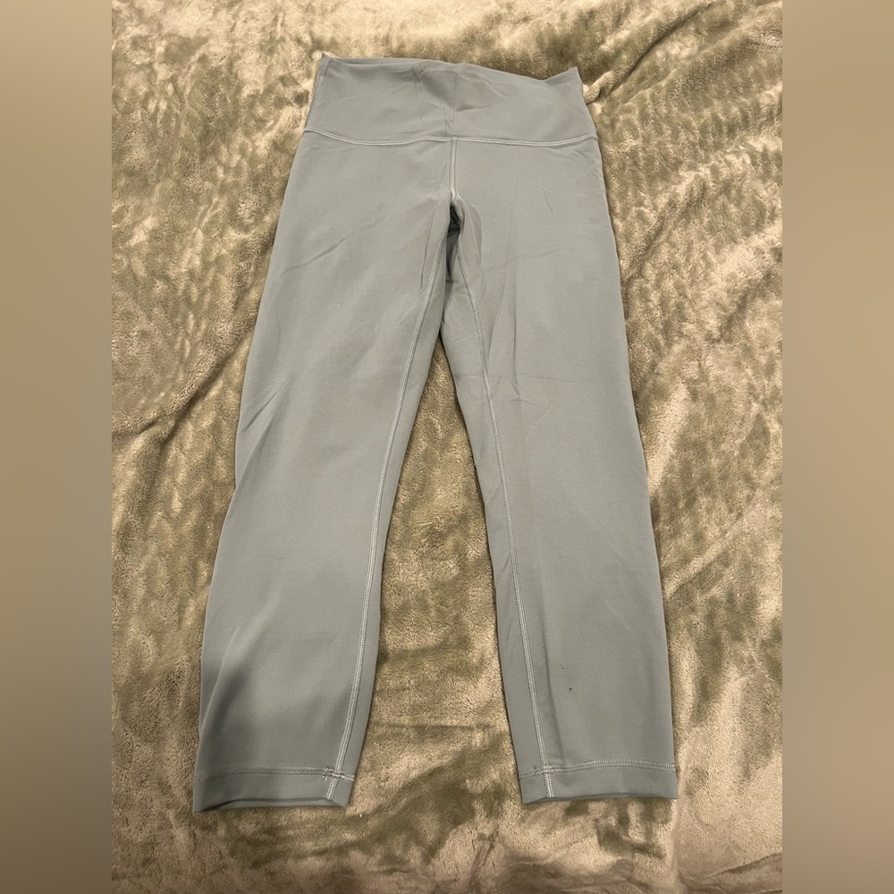 Barely worn cute lululemon leggings!! Make offers!!